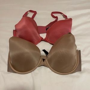 2 Victoria’s Secret bras!